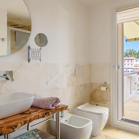 Villa - L'eco Di Rio